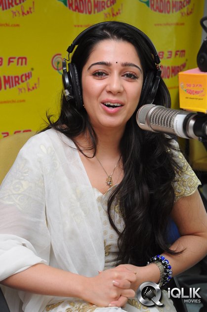 Pratighatana-Team-at-Radio-Mirchi